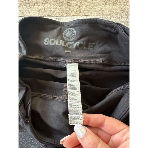Soul Cycle Performance Cropped Workout Cycling Spin Leggings | Size Small - Picture 6 of 7